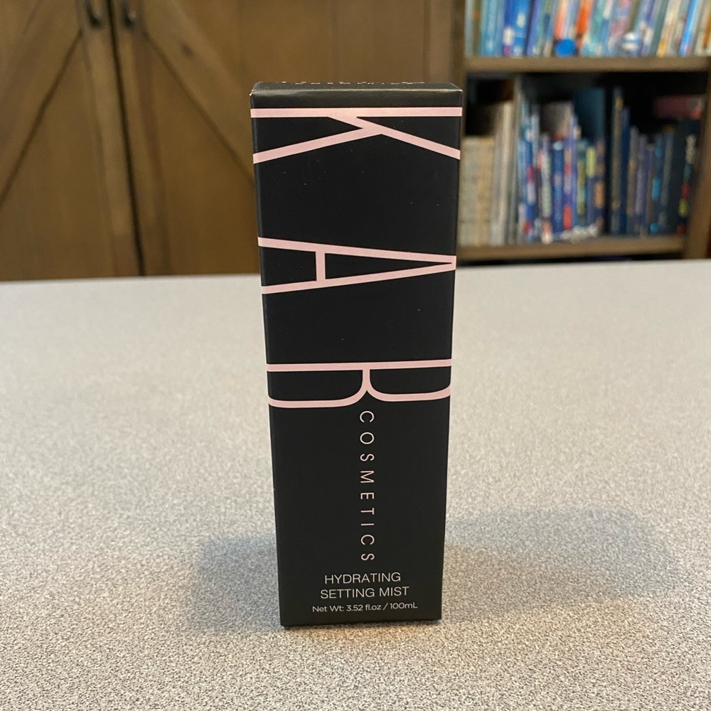 KAB cosmetics hydrating setting spray BNIB